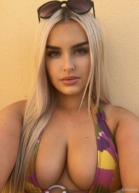 Naakte gelekte OnlyFans-foto van Leastayspeachy