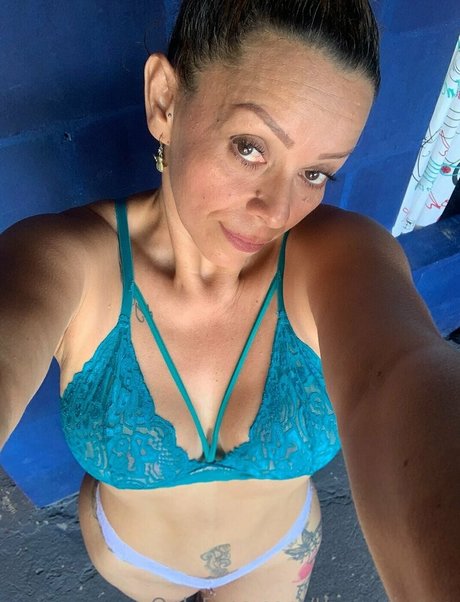 Naakte gelekte OnlyFans-foto van Theonejuana