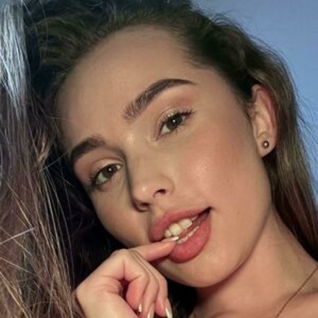 Naakte gelekte OnlyFans-foto van Erika Bell