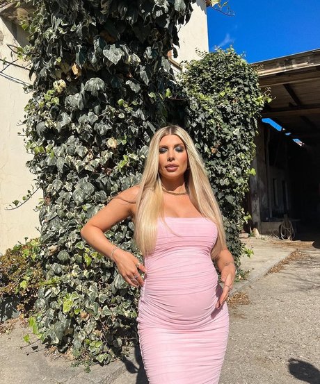 Naakte gelekte OnlyFans-foto van Olivia Buckland