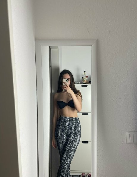 Naakte gelekte OnlyFans-foto van Leylafree