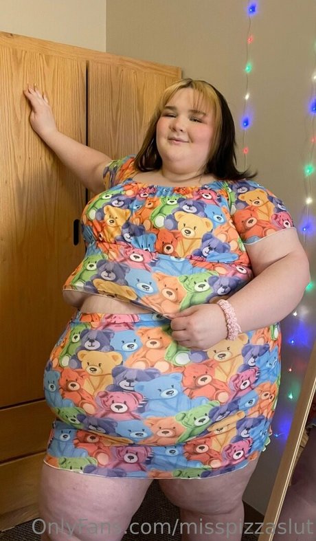 Naakte gelekte OnlyFans-foto van Misspizzaslut