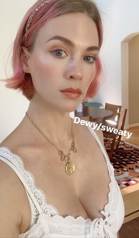 Naakte gelekte OnlyFans-foto van January Jones