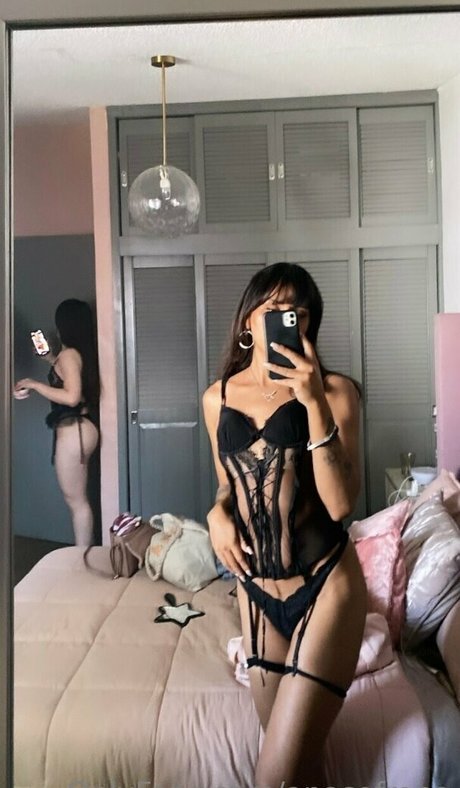 Naakte gelekte OnlyFans-foto van Anasofropa