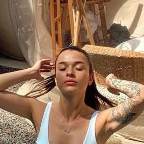 Naakte gelekte OnlyFans-foto van Janadeoliveira