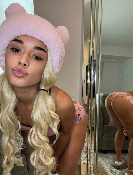 Naakte gelekte OnlyFans-foto van Xxxshapeshifter