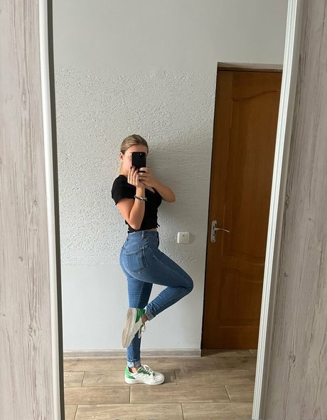 Naakte gelekte OnlyFans-foto van Luckyashley