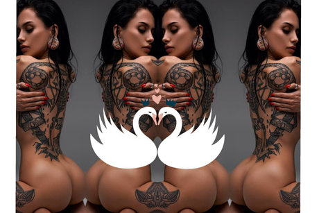 Naakte gelekte OnlyFans-foto van Tattoed Skinny
