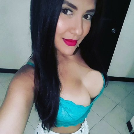 Naakte gelekte OnlyFans-foto van Saracam