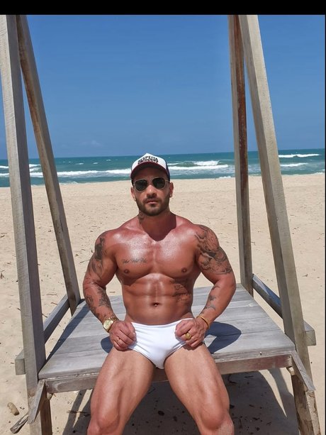 Naakte gelekte OnlyFans-foto van Actor Brazilian  Oficial