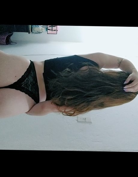 Naakte gelekte OnlyFans-foto van Xime Bull