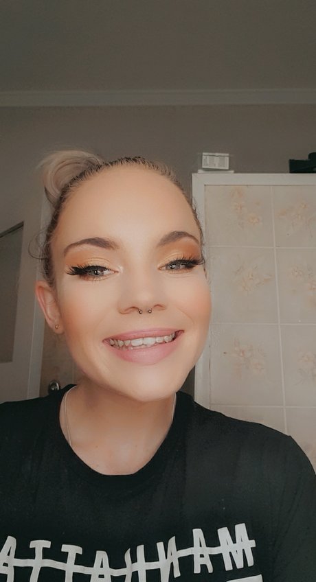 Naakte gelekte OnlyFans-foto van Kaillin