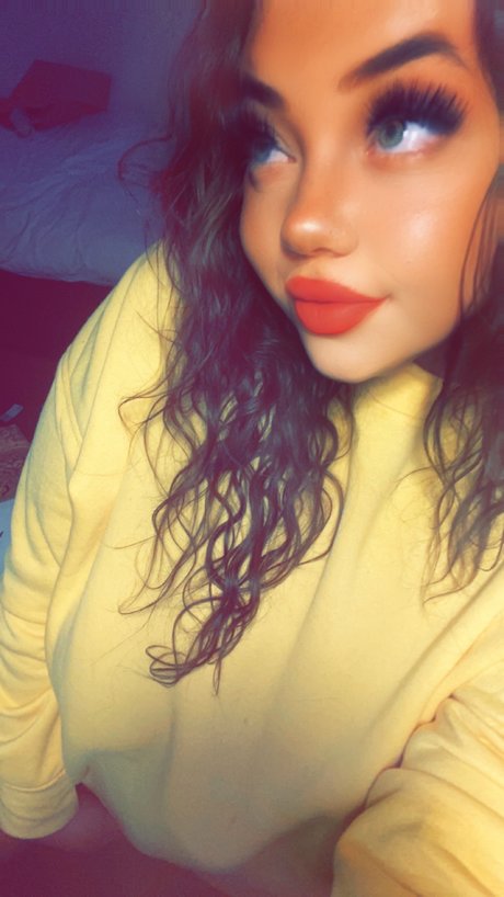 Naakte gelekte OnlyFans-foto van Goddess