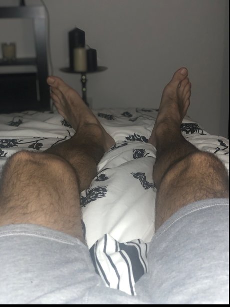 Naakte gelekte OnlyFans-foto van Tjb