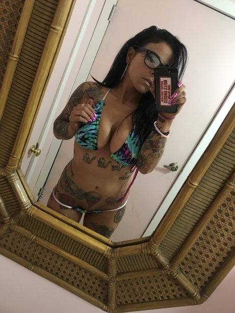 Naakte gelekte OnlyFans-foto van D M A R I E 