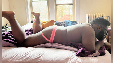 Naakte gelekte OnlyFans-foto van Zachumble