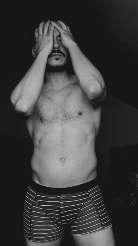 Naakte gelekte OnlyFans-foto van Mr F