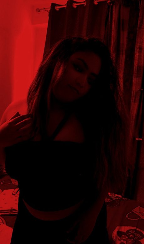Naakte gelekte OnlyFans-foto van Kimid
