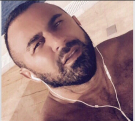 Naakte gelekte OnlyFans-foto van Turkishbull22cm