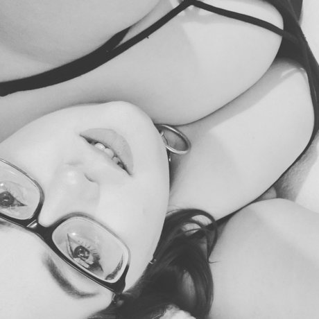 Naakte gelekte OnlyFans-foto van Callie