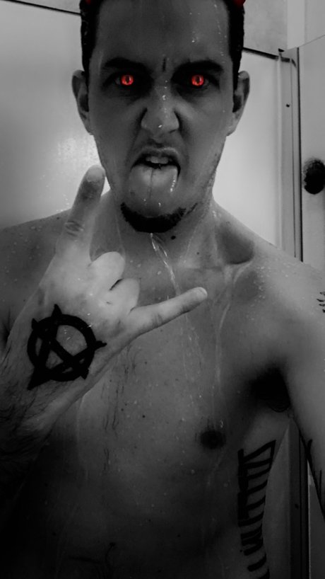 Naakte gelekte OnlyFans-foto van Thedude