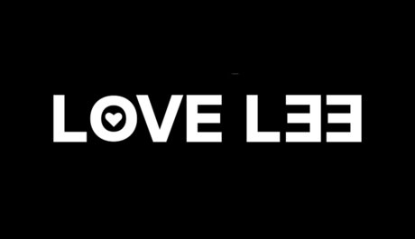 Naakte gelekte OnlyFans-foto van Love Lee 