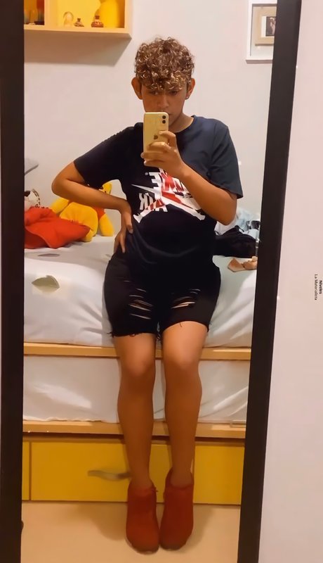 Naakte gelekte OnlyFans-foto van Zorro Manipulador