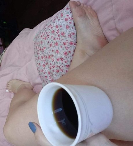 Naakte gelekte OnlyFans-foto van Pao Tello