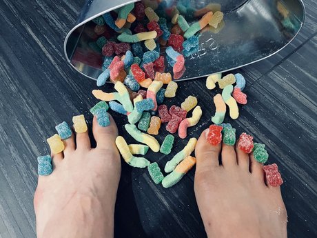 Naakte gelekte OnlyFans-foto van The Sweet Feats