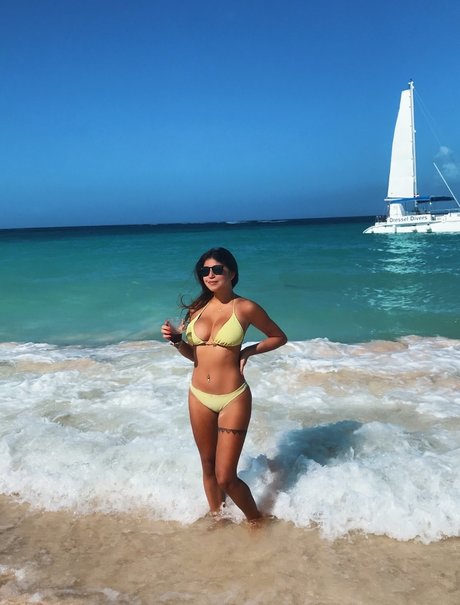 Naakte gelekte OnlyFans-foto van So