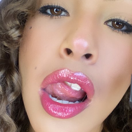 Naakte gelekte OnlyFans-foto van Bunny