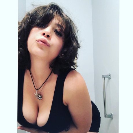 Naakte gelekte OnlyFans-foto van An Out Of This World Experience 