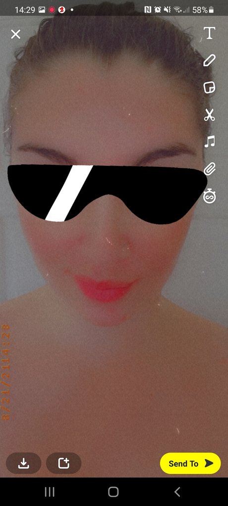 Naakte gelekte OnlyFans-foto van Masked Mistress 21