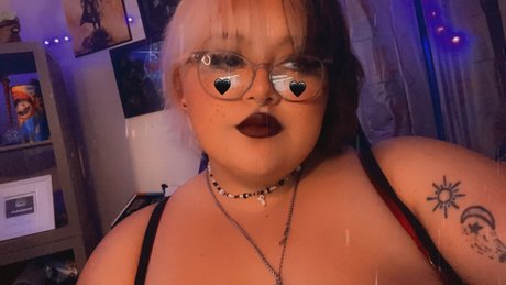 Naakte gelekte OnlyFans-foto van Novadanielle