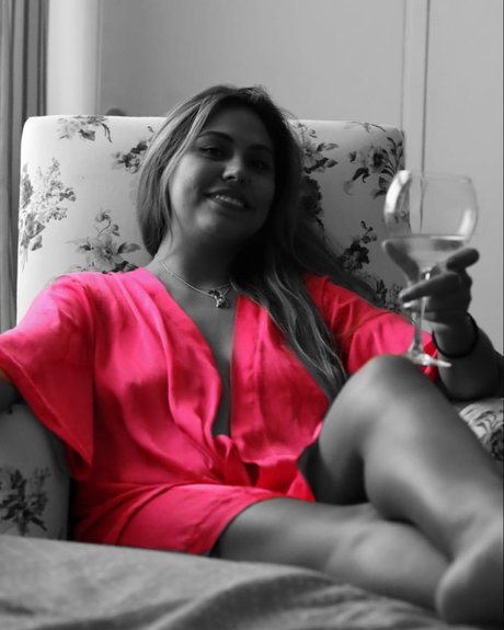 Naakte gelekte OnlyFans-foto van Fabb
