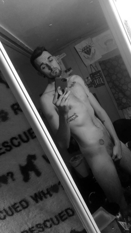 Naakte gelekte OnlyFans-foto van Hunner Hayes