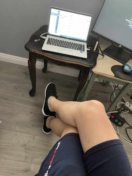 Naakte gelekte OnlyFans-foto van Fembbboy