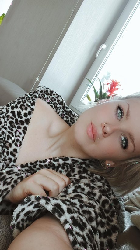 Naakte gelekte OnlyFans-foto van Femke Wouters