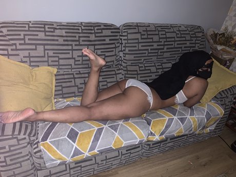 Naakte gelekte OnlyFans-foto van Miss Muslim Free