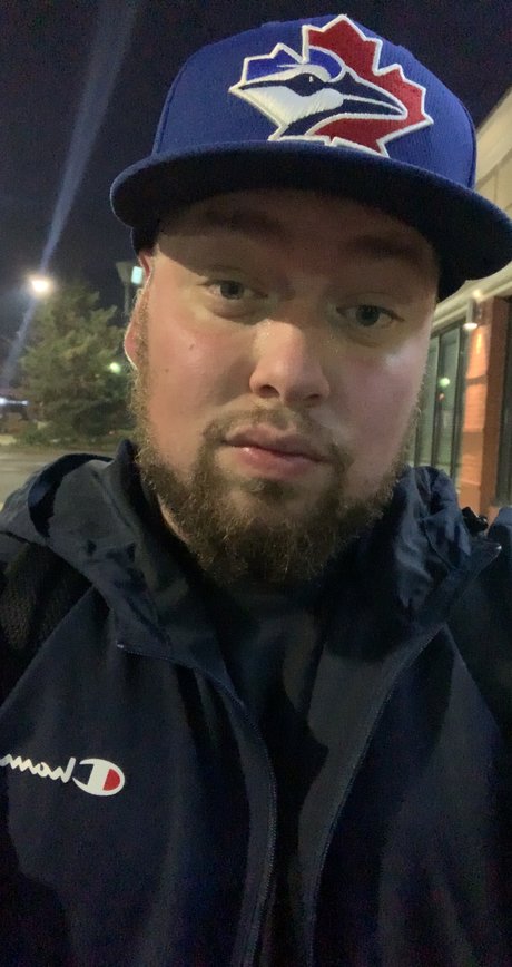 Naakte gelekte OnlyFans-foto van Penner