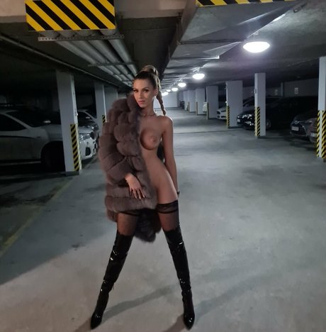 Naakte gelekte OnlyFans-foto van Angelvip