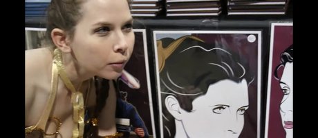Naakte gelekte OnlyFans-foto van Jenny Nicholson