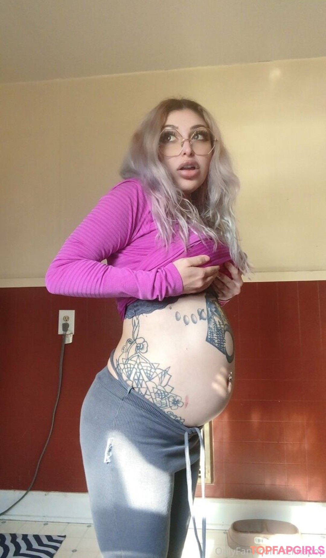 Naakte gelekte OnlyFans-foto van Reiinapop #1291