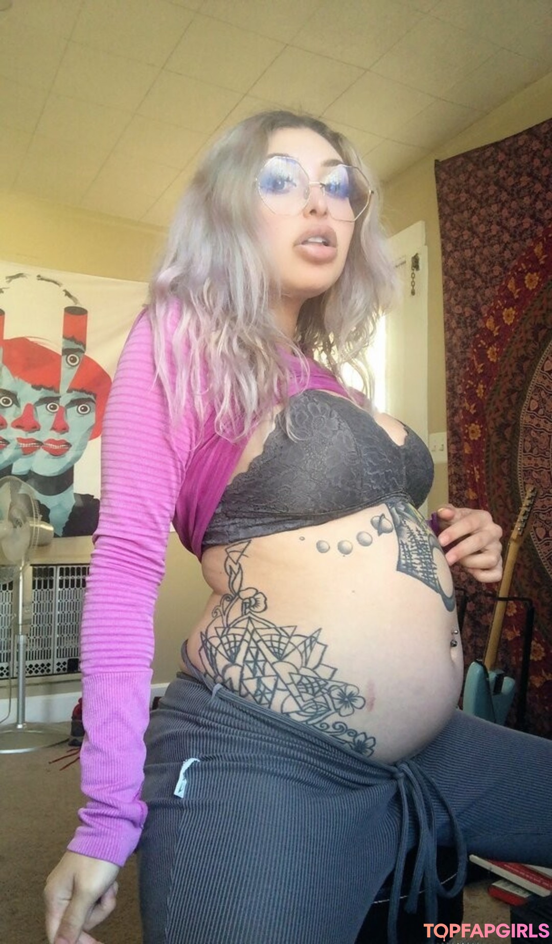 Naakte gelekte OnlyFans-foto van Reiinapop #1317