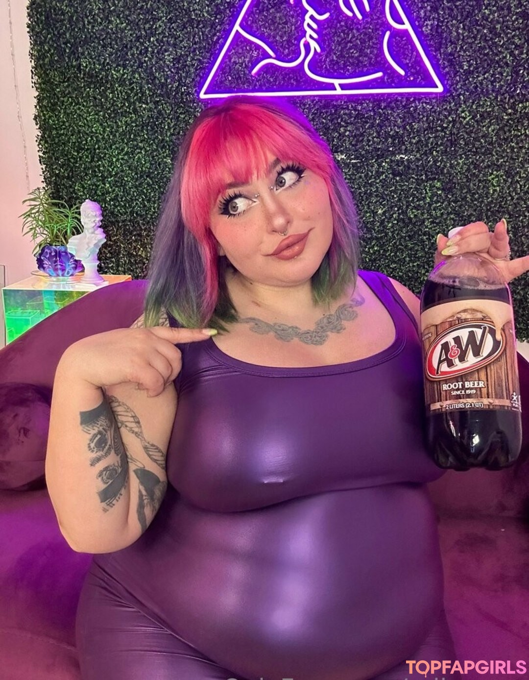 Naakte gelekte OnlyFans-foto van Reiinapop #1393