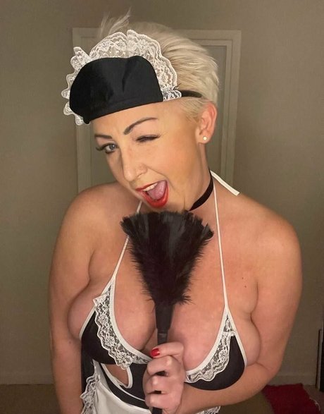 Naakte gelekte OnlyFans-foto van Miss Taffy