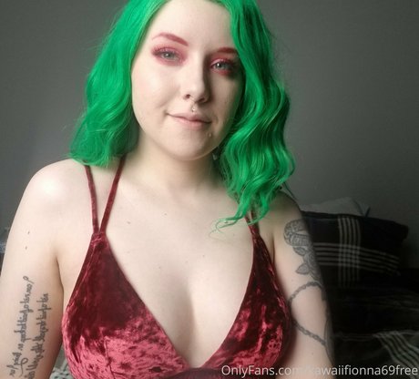 Naakte gelekte OnlyFans-foto van Kawaiifionnafree