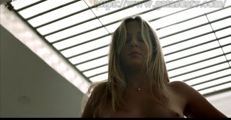 Naakte gelekte OnlyFans-foto van Juliana Lohmann