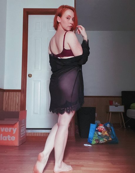 Naakte gelekte OnlyFans-foto van Athena Rayne