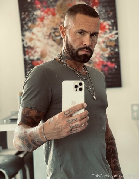 Naakte gelekte OnlyFans-foto van Loohoodz